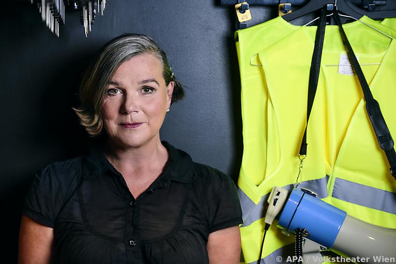 Claudia Bauer inszeniert \