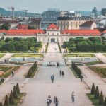 Österreich entgeht der Rezession, doch steigende Kosten und Wohnungsdruck trüben die Erholung